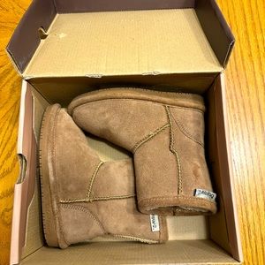 Bearpaw Boots - Emma Toddler Zipper - Tan - Toddler size 9